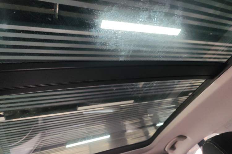 Used Skoda Kodiaq 2022 TSI330 7-Seater Two-Wheel-Drive Luxury Edition Headliner
