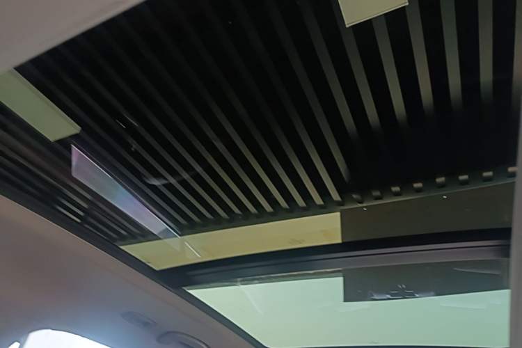 Used Skoda Kodiaq 2022 Restyled TSI330 7-Seater Two-Wheel-Drive Luxury Edition Headliner