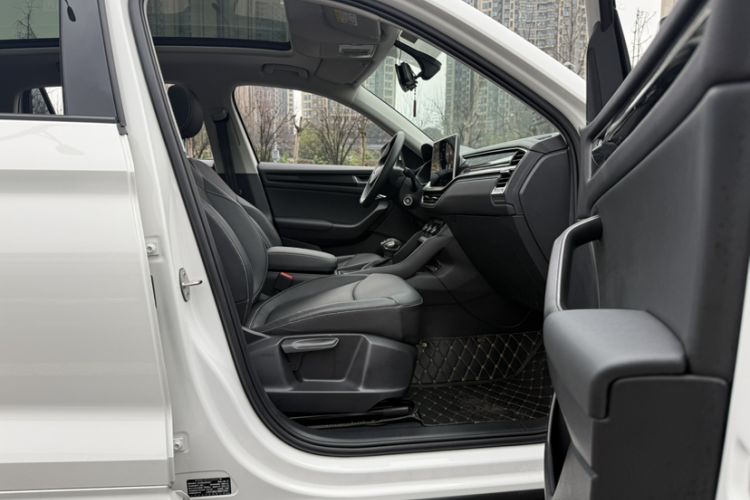 Used Skoda Kodiaq 2022 TSI330 5-Seater Two-Wheel-Drive Luxury Edition Interior 1