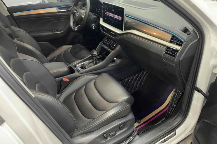 Used Skoda Kodiaq 2022 TSI330 5-Seater Two-Wheel-Drive Luxury Edition Interior 11