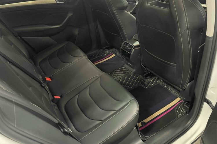 Used Skoda Kodiaq 2022 TSI330 5-Seater Two-Wheel-Drive Luxury Edition Interior 12