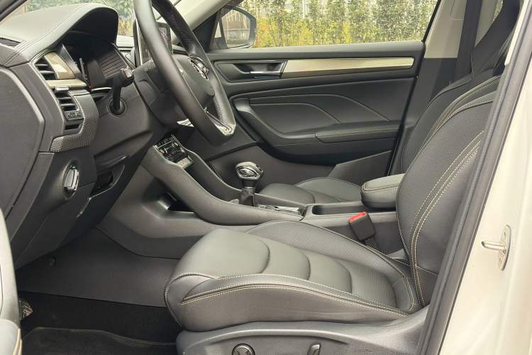 Used Skoda Kodiaq 2022 TSI330 7-Seater Two-Wheel-Drive Luxury Edition Interior 2