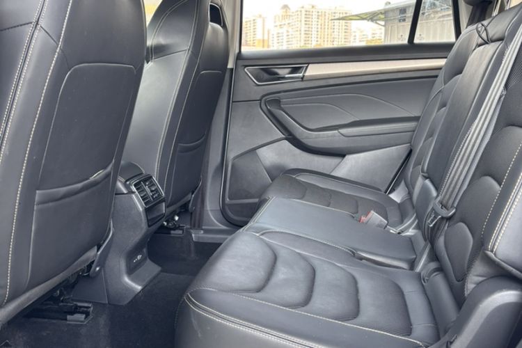 Used Skoda Kodiaq 2022 Restyled TSI330 7-Seater Two-Wheel-Drive Luxury Edition Interior 4