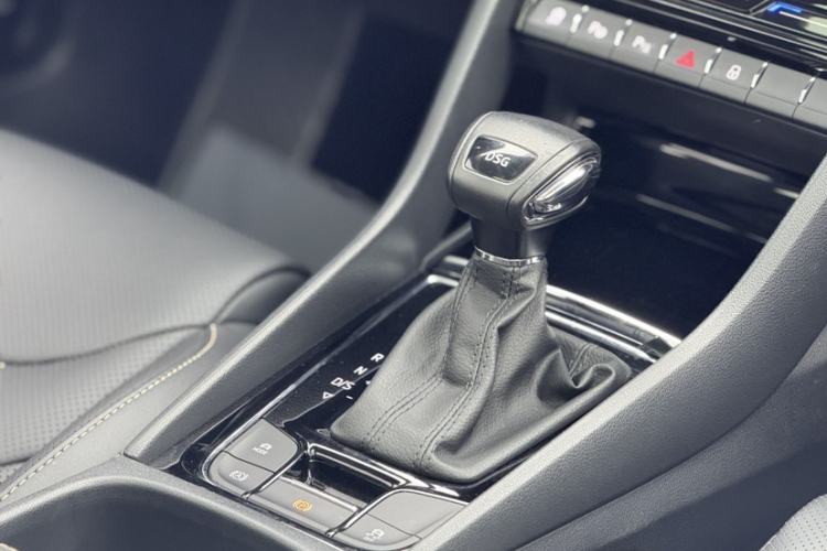 Used Skoda Kodiaq 2022 TSI330 7-Seater Two-Wheel-Drive Luxury Edition Interior 5