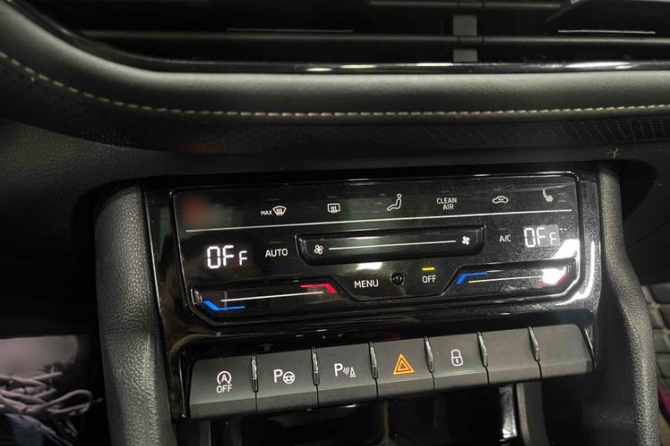 Used Skoda Kodiaq 2022 TSI330 5-Seater Two-Wheel-Drive Luxury Edition Interior 6