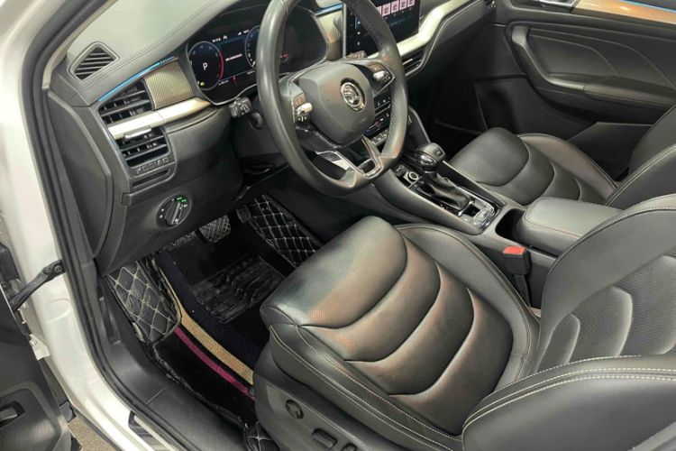 Used Skoda Kodiaq 2022 TSI330 5-Seater Two-Wheel-Drive Luxury Edition Interior 7