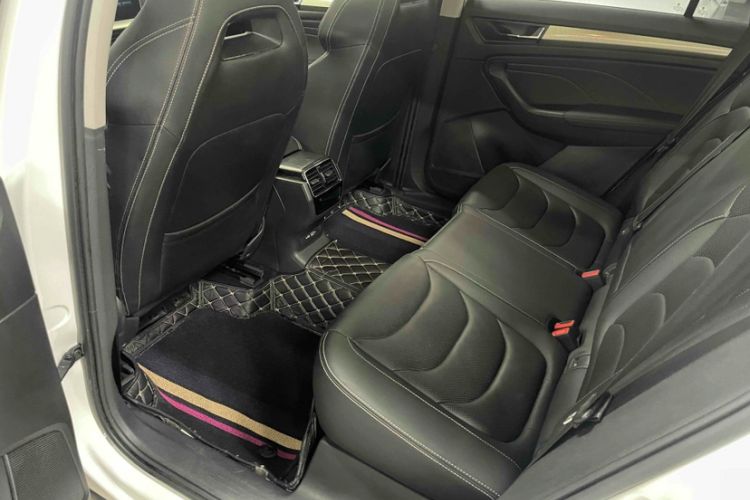 Used Skoda Kodiaq 2022 TSI330 5-Seater Two-Wheel-Drive Luxury Edition Interior 8