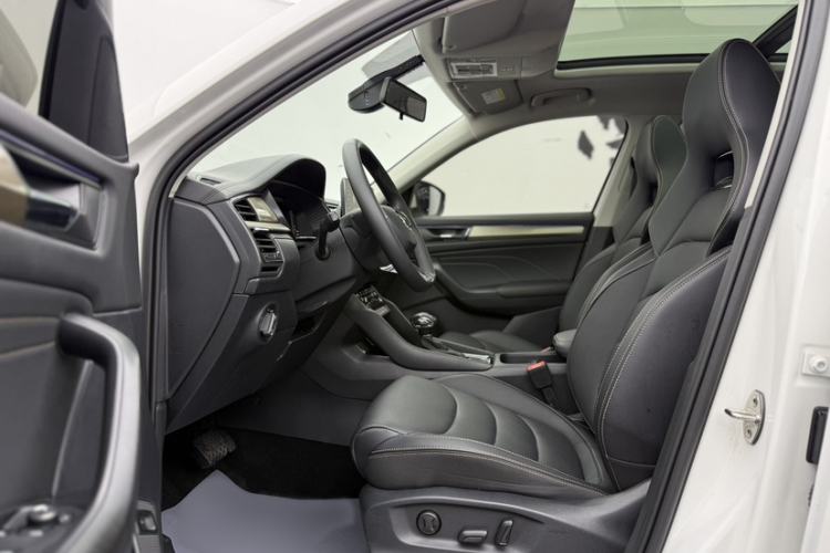 Used Skoda Kodiaq 2022 TSI330 7-Seater Two-Wheel-Drive Luxury Edition Interior 8
