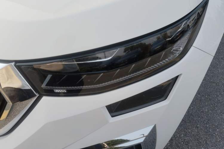 Used Skoda Kodiaq 2022 TSI330 5-Seater Two-Wheel-Drive Luxury Edition Left Front Headlight