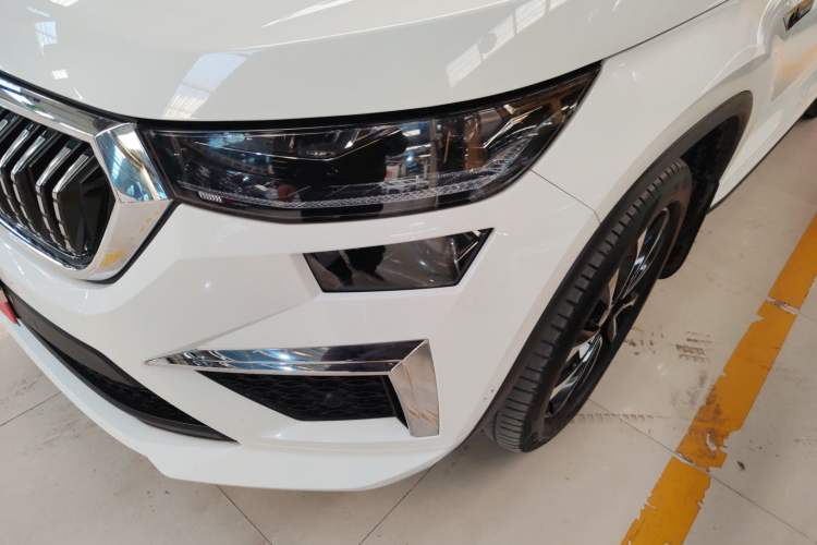 Used Skoda Kodiaq 2022 TSI330 7-Seater Two-Wheel-Drive Luxury Edition Left Front Headlight