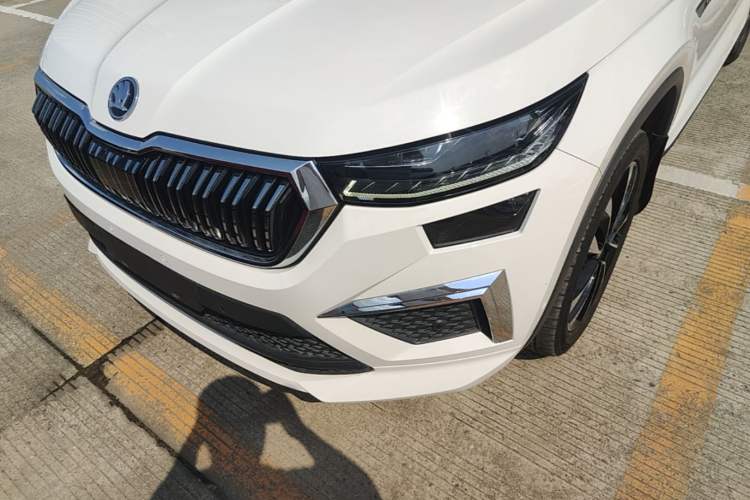 Used Skoda Kodiaq 2022 TSI330 5-Seater Two-Wheel-Drive Luxury Edition Left Front Headlight