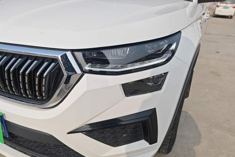 Used Skoda Kodiaq 2022 Facelifted TSI330 5-Seater Two-Wheel-Drive Luxury Edition Left Front Headlight