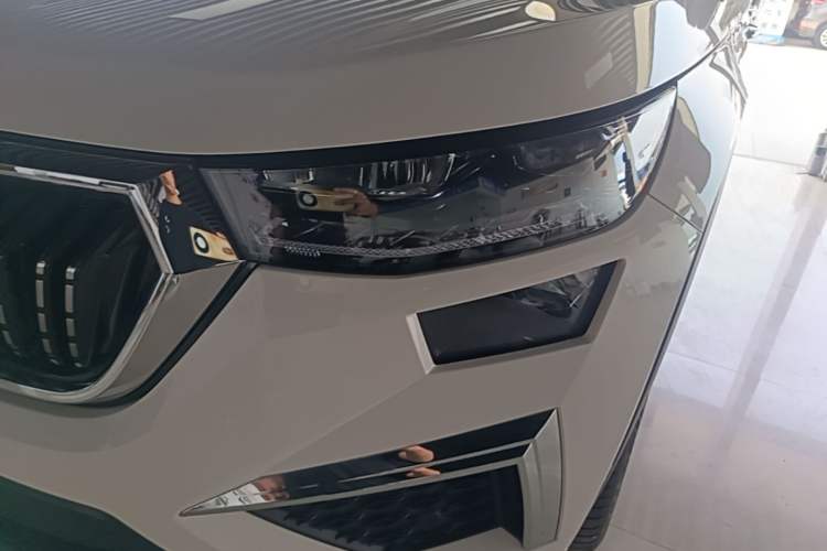 Used Skoda Kodiaq 2022 Restyled TSI330 7-Seater Two-Wheel-Drive Luxury Edition Left Front Headlight