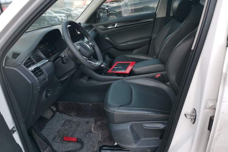 Used Skoda Kodiaq 2022 Facelifted TSI330 5-Seater Two-Wheel-Drive Luxury Edition Left Front Seat