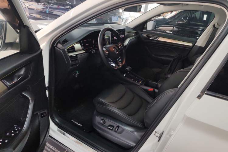 Used Skoda Kodiaq 2022 TSI330 7-Seater Two-Wheel-Drive Luxury Edition Left Front Seat
