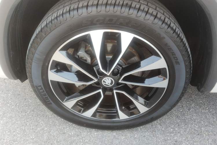 Used Skoda Kodiaq 2022 TSI330 5-Seater Two-Wheel-Drive Luxury Edition Left Front Wheel Hub