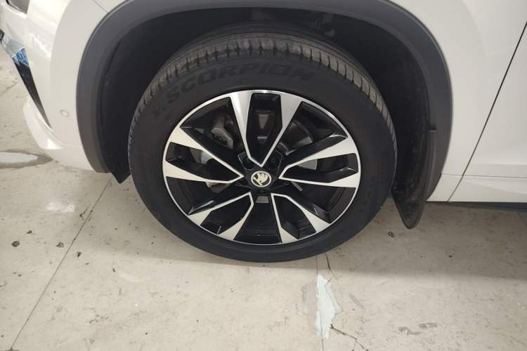 Used Skoda Kodiaq 2022 TSI330 5-Seater Two-Wheel-Drive Luxury Edition Left Front Wheel Hub