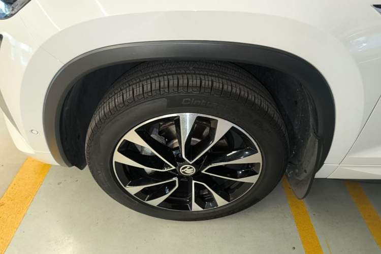 Used Skoda Kodiaq 2022 TSI330 7-Seater Two-Wheel-Drive Luxury Edition Left Front Wheel Hub