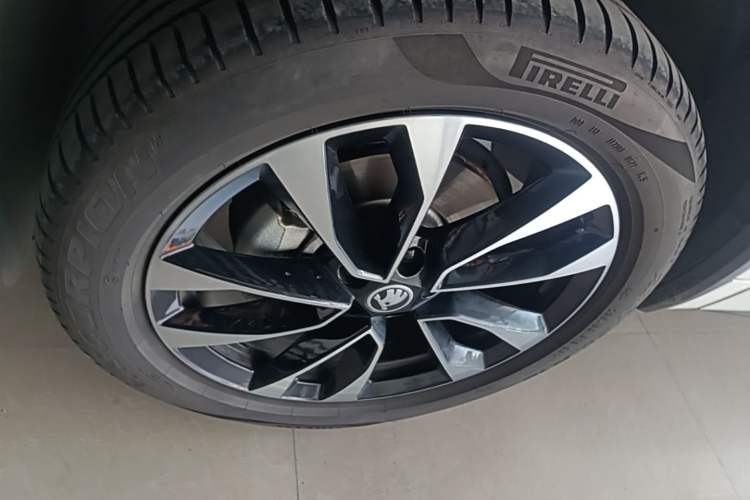 Used Skoda Kodiaq 2022 Restyled TSI330 7-Seater Two-Wheel-Drive Luxury Edition Left Front Wheel Hub