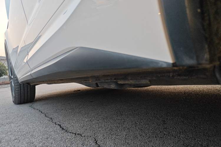 Used Skoda Kodiaq 2022 TSI330 5-Seater Two-Wheel-Drive Luxury Edition Left Side Sill