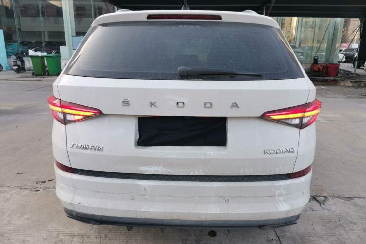 Used Skoda Kodiaq 2022 Facelifted TSI330 5-Seater Two-Wheel-Drive Luxury Edition Rear