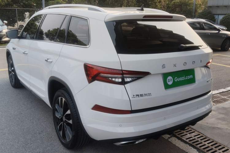Used Skoda Kodiaq 2022 TSI330 5-Seater Two-Wheel-Drive Luxury Edition Rear Left 45 Deg