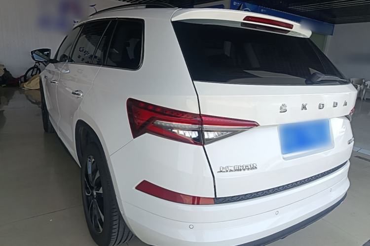 Used Skoda Kodiaq 2022 Restyled TSI330 7-Seater Two-Wheel-Drive Luxury Edition Rear Left 45 Deg