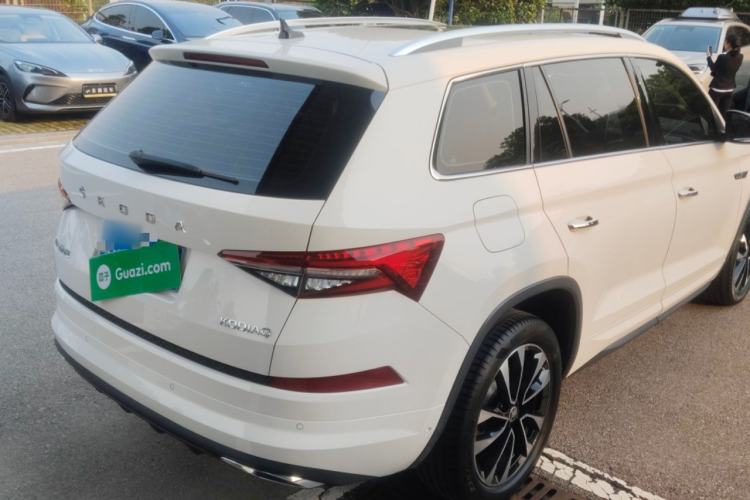 Used Skoda Kodiaq 2022 TSI330 5-Seater Two-Wheel-Drive Luxury Edition Rear Right 45 Deg
