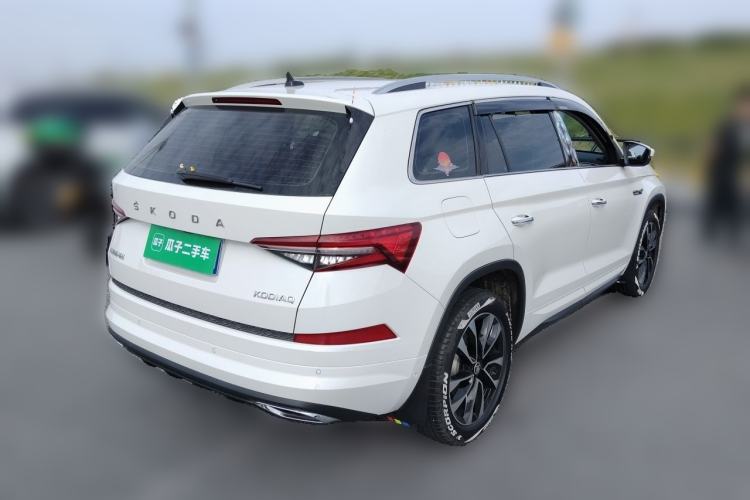 Used Skoda Kodiaq 2022 Restyled TSI330 7-Seater Two-Wheel-Drive Luxury Edition Rear Right 45 Deg