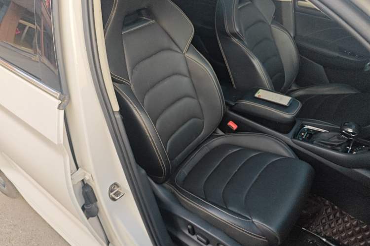 Used Skoda Kodiaq 2022 TSI330 5-Seater Two-Wheel-Drive Luxury Edition Right Front Seat
