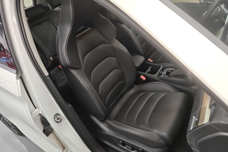 Used Skoda Kodiaq 2022 TSI330 5-Seater Two-Wheel-Drive Luxury Edition Right Front Seat