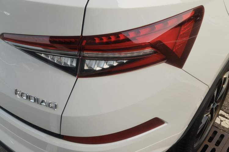 Used Skoda Kodiaq 2022 TSI330 5-Seater Two-Wheel-Drive Luxury Edition Right Rear Taillight