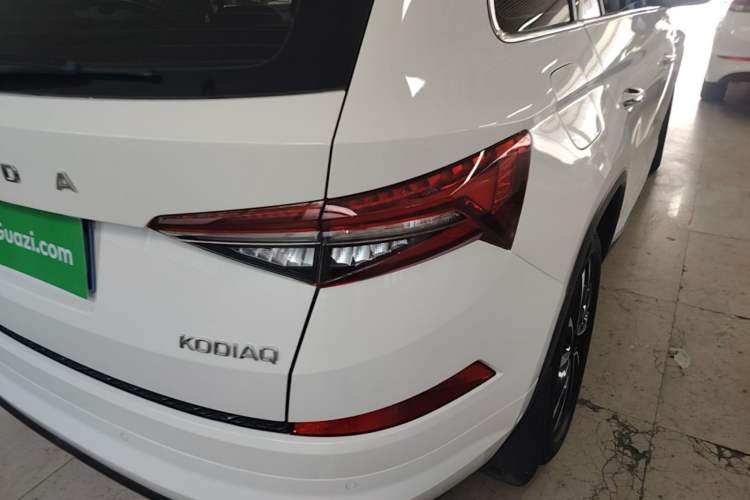 Used Skoda Kodiaq 2022 TSI330 5-Seater Two-Wheel-Drive Luxury Edition Right Rear Taillight