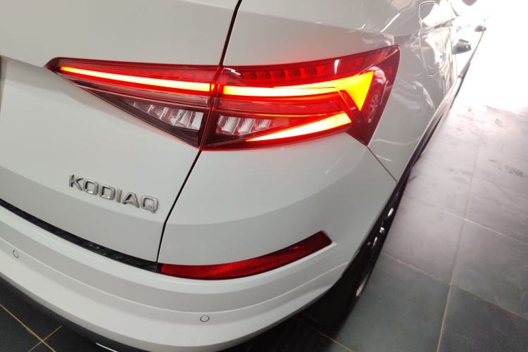 Used Skoda Kodiaq 2022 TSI330 7-Seater Two-Wheel-Drive Luxury Edition Right Rear Taillight