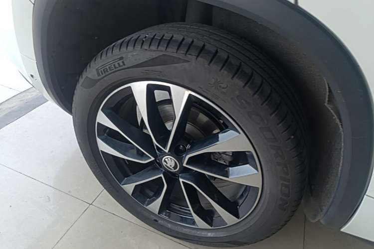 Used Skoda Kodiaq 2022 Restyled TSI330 7-Seater Two-Wheel-Drive Luxury Edition Right Rear Wheel Hub