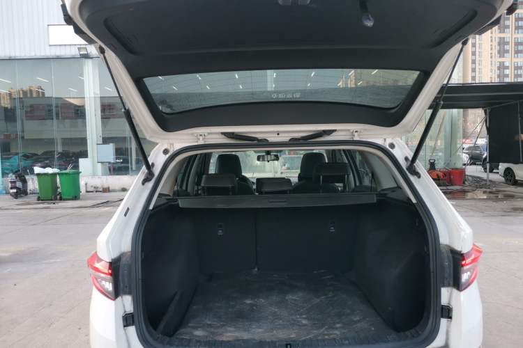 Used Skoda Kodiaq 2022 Facelifted TSI330 5-Seater Two-Wheel-Drive Luxury Edition Trunk