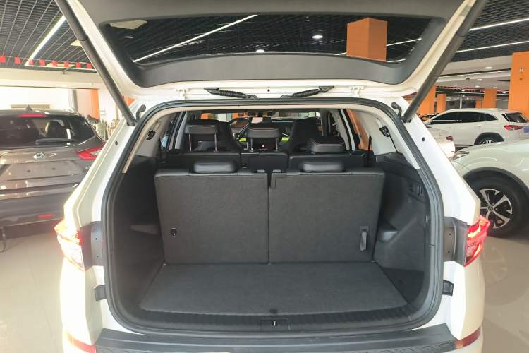 Used Skoda Kodiaq 2022 TSI330 7-Seater Two-Wheel-Drive Luxury Edition Trunk