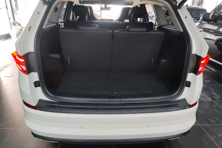 Used Skoda Kodiaq 2022 TSI330 7-Seater Two-Wheel-Drive Luxury Edition Trunk