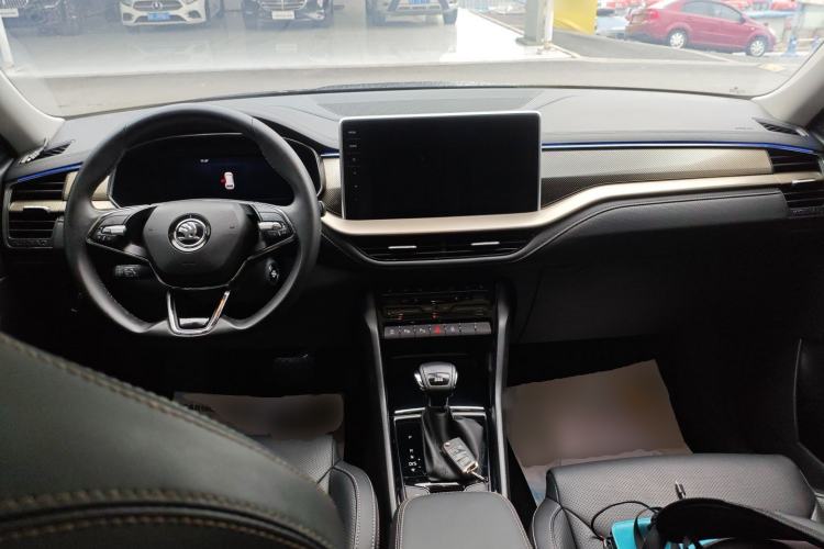 Used Skoda Kodiaq 2023 TSI330 5-Seater Two-Wheel-Drive Luxury Edition Center Console
