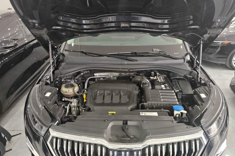 Used Skoda Kodiaq 2023 TSI330 7-Seater Two-Wheel-Drive Luxury Edition Engine Bay