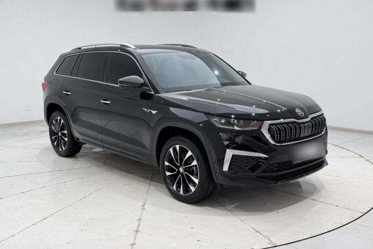 Used Skoda Kodiaq 2023 TSI330 5-Seater Two-Wheel-Drive Luxury Edition Front Right 45 Deg