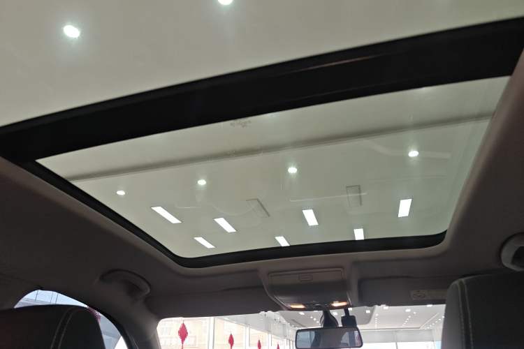 Used Skoda Kodiaq 2023 TSI330 7-Seater Two-Wheel-Drive Luxury Edition Headliner