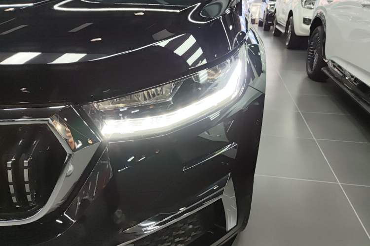 Used Skoda Kodiaq 2023 TSI330 5-Seater Two-Wheel-Drive Luxury Edition Left Front Headlight