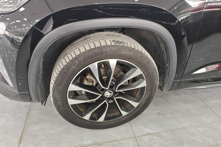 Used Skoda Kodiaq 2023 TSI330 7-Seater Two-Wheel-Drive Luxury Edition Left Front Wheel Hub