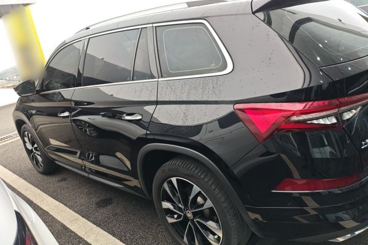 Used Skoda Kodiaq 2023 TSI330 5-Seater Two-Wheel-Drive Luxury Edition Left Side