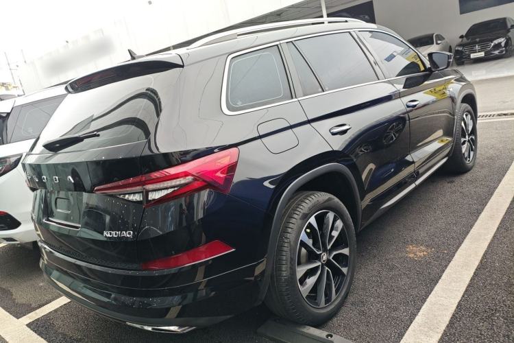 Used Skoda Kodiaq 2023 TSI330 5-Seater Two-Wheel-Drive Luxury Edition Rear Right 45 Deg