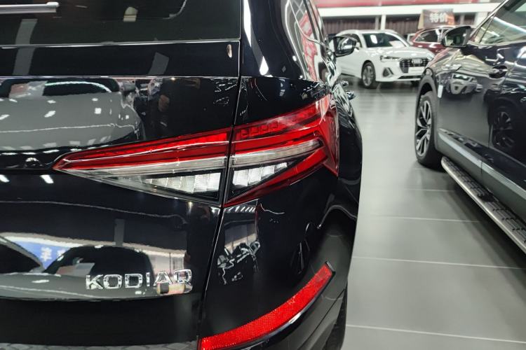 Used Skoda Kodiaq 2023 TSI330 5-Seater Two-Wheel-Drive Luxury Edition Right Rear Taillight