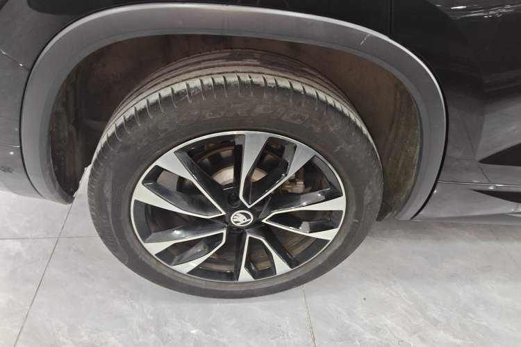 Used Skoda Kodiaq 2023 TSI330 7-Seater Two-Wheel-Drive Luxury Edition Right Rear Wheel Hub