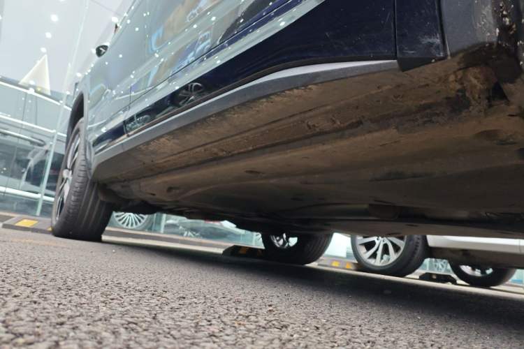 Used Skoda Kodiaq 2023 TSI330 5-Seater Two-Wheel-Drive Luxury Edition Right Side Sill