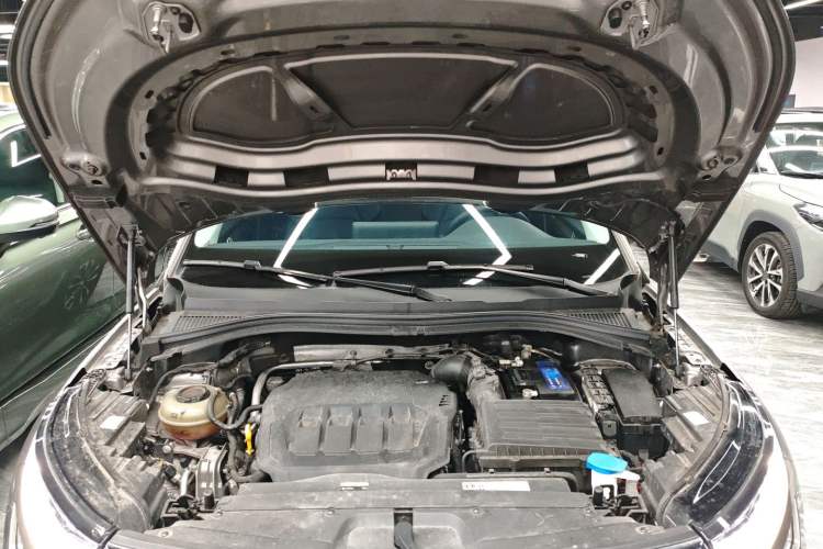 Used Skoda Kodiaq 2023 TSI330 7-Seater Two-Wheel-Drive Luxury Edition Engine Bay